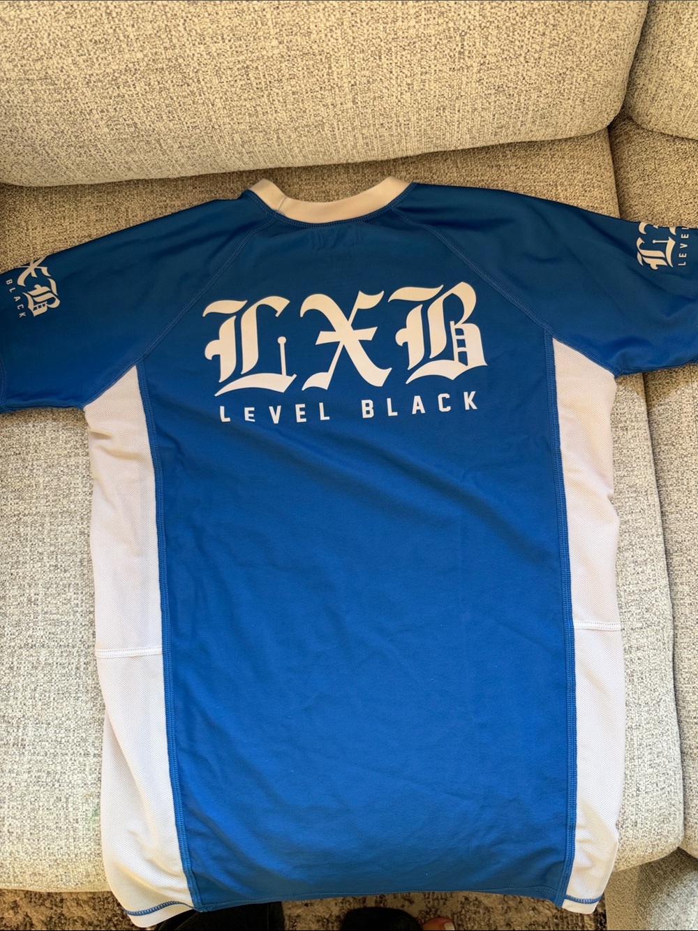 Level Black Rashguard - Picture 2 of 3